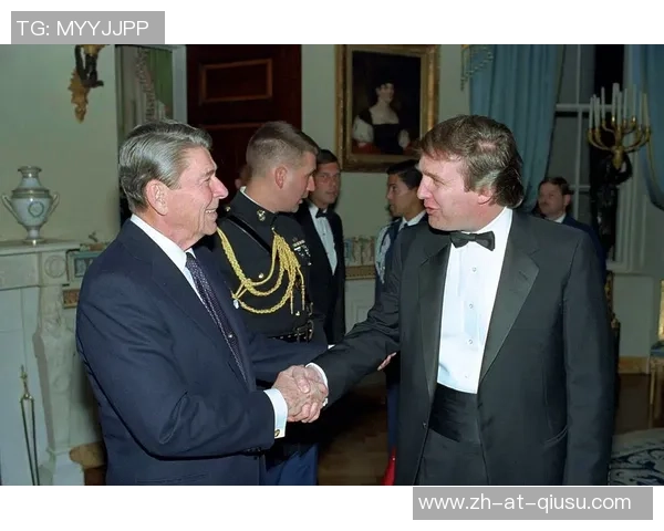 排面！40岁C罗拜访白宫+浅笑握手特朗普，美国总统盛赞：他是GOAT